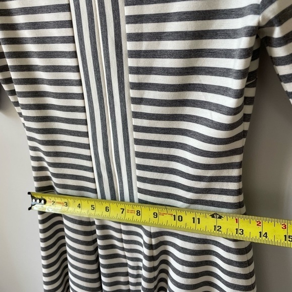 Eliza J gray and white skater dress - Picture 5 of 6